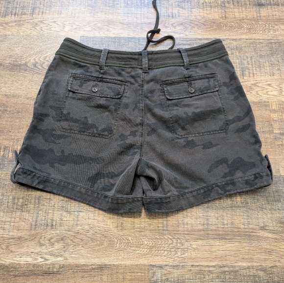 Standard James Perse Shorts Camo Casual Pockets Womens Medium 2 - Picture 5 of 8